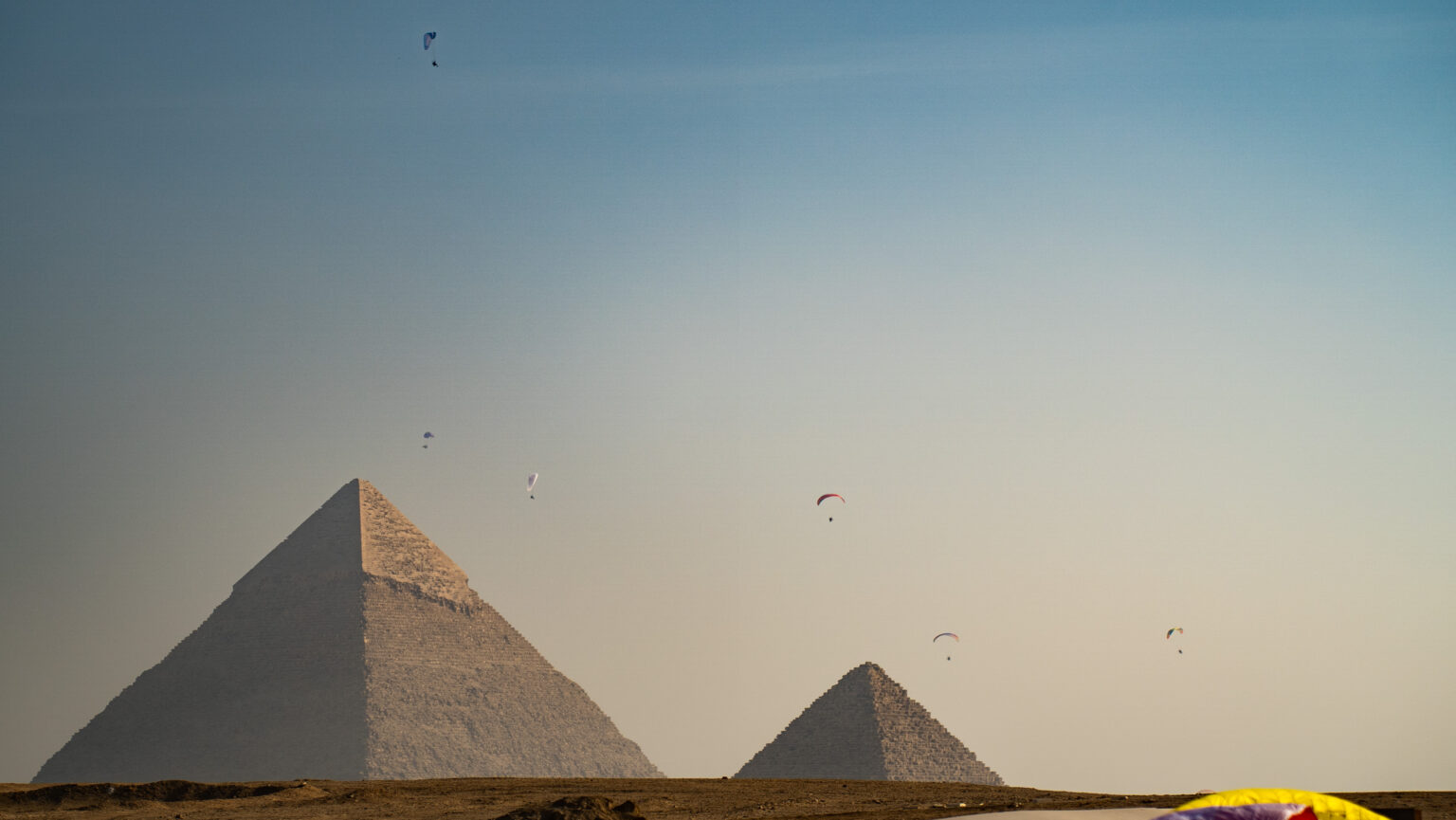 Paragliding Egypt – Pyramids Of Giza | Book Online